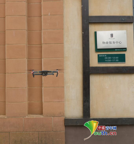 小区保安巡逻不用腿 无人机安防巡逻进南昌社区