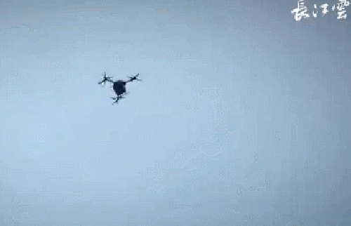 武汉 | “奖”从天降！后官湖马拉松用无人机颁奖