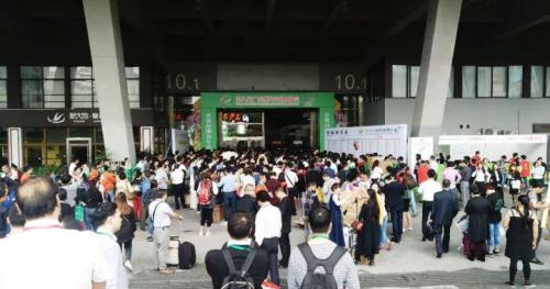 感谢各级领导视察和关怀，银通无人机广州现代农博会之行圆满落幕