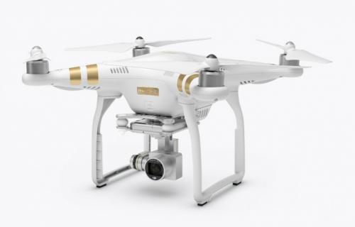 体积小巧功能强大的大疆无人机Mavic Pro上手试飞