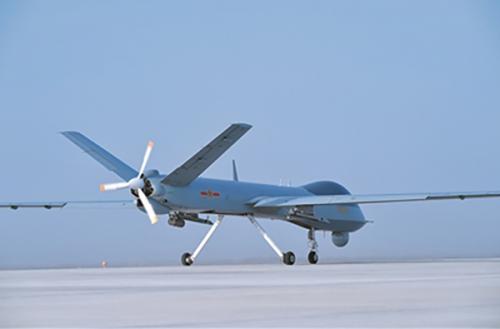 空军无人机部队首次昼夜连续演练：导弹十发十中