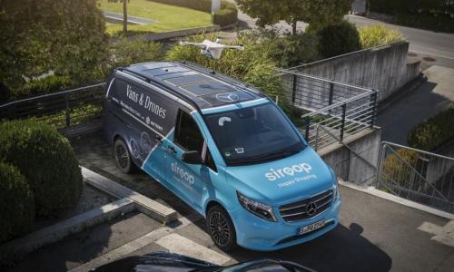 奔驰已完成100次无人机快递服务 明年将扩大试点