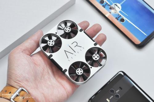 可以藏在手机壳里的无人机，AEE手机自拍无人机 蜂B10评测