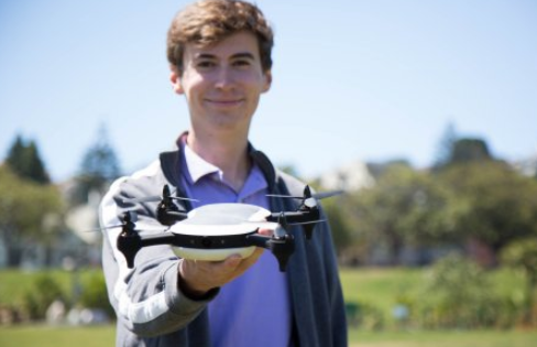 人工智能（AI）为无人机注入了无限想象的空间