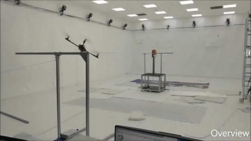 这个团队为了研究无人机的潜在危害 专门摧毁了600架无人机