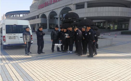 当无人机遇上高速交警 看胡椒蜀黍玩转高科技