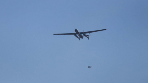 四川造无人机完成全球首次空投应急物资试验