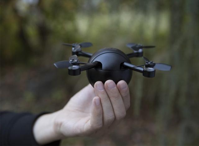 迷你智能无人机，可以拍摄 4K视频，清晰到毛发