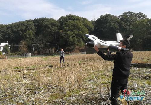 萍乡市公路勘察设计院无人机航测首飞成功