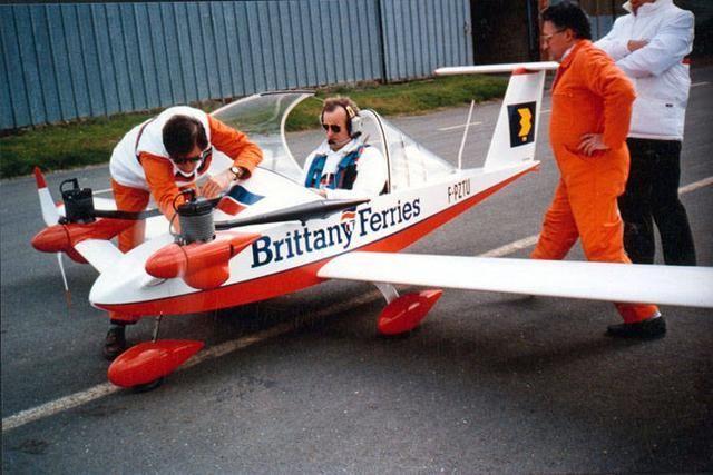 世界上最小的飞机，重量75公斤却能飞5000米高，售价仅一辆汽车钱