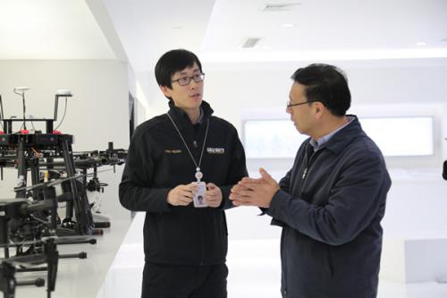 深圳市法制办副主任李璠一行到大疆创新开展无人机立法调研