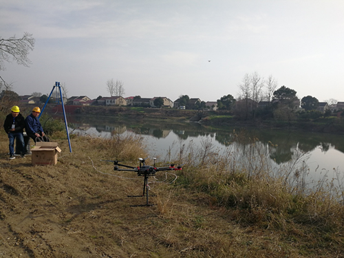 湖南移动成功试点无人机跨河放缆