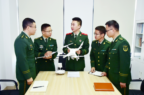 海南边防总队组织新闻宣传骨干开展无人机应用培训