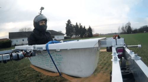 德国浴缸无人机冲出实验室，成功载人去买三明治！