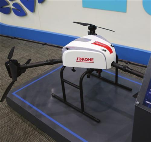 无人分拣十几秒完成 快递机器人何日满城“跑”