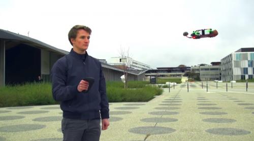 单手可控飞无人机？瑞士硕士生研发触控手柄！