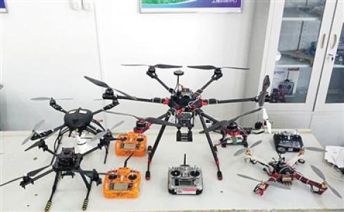 内蒙古科技大学无人机担起校园巡逻任务