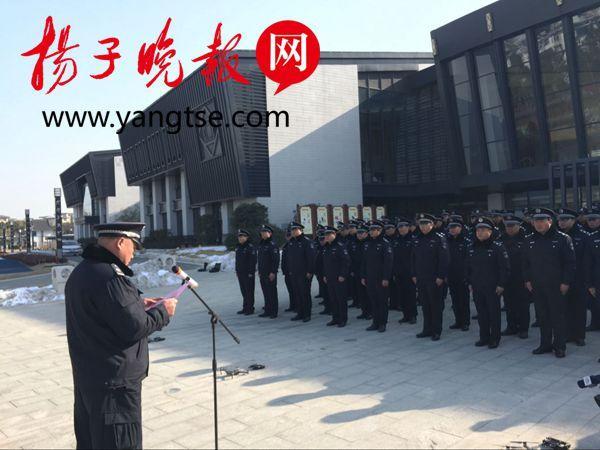 扬州成立首支“无人机中队” 专查高楼顶部偷搭违建