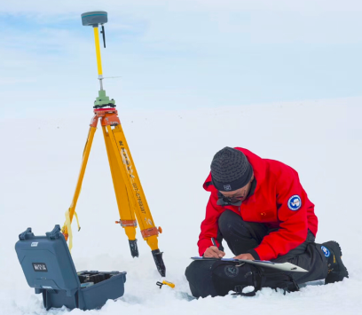 首次南极无人机业务化观测考察完美收官——探寻南极冰盖冰面融池的奥秘