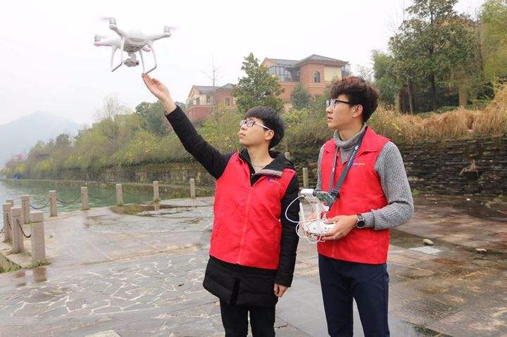 无人机巡河借“眼”治水