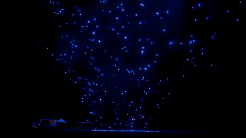 无人机3D表演将首次亮相西高新 全程仅由一台电脑控制