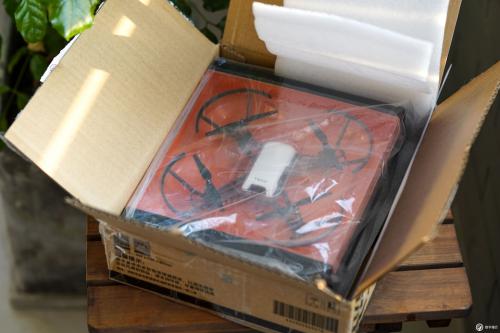 「消费者报告」仅手掌大小，RYZE TELLO 特洛无人机 轻体验