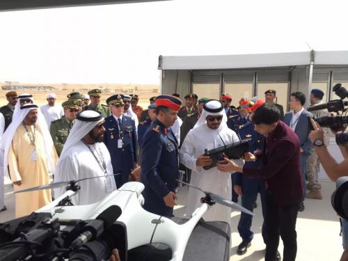 我和小伙伴在迪拜飞飞机的那几天