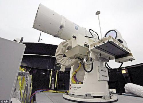美海军发展舰载高能激光武器 号称可击毁小艇或无人机