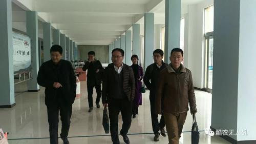 碧桂园领导参观考察西华无人机产业园，与科技时代战略合作