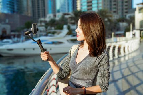 手持稳定器迎来爆发期，智云想做人人消费得起的斯坦尼康