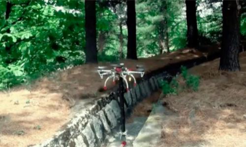 折叠变长短，阴沟提重物！多了一只手后，这架无人机更牛了