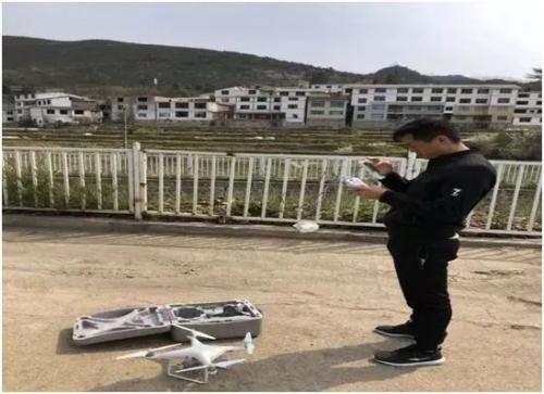 花溪区无人机小分队助力花溪森林防火