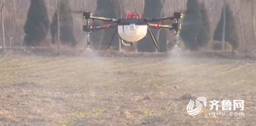 航拍获灵感 济宁小伙研制植保无人机服务农民