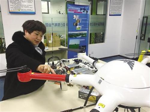 年近半百投身科技创业 探寻无人机发展蓝海