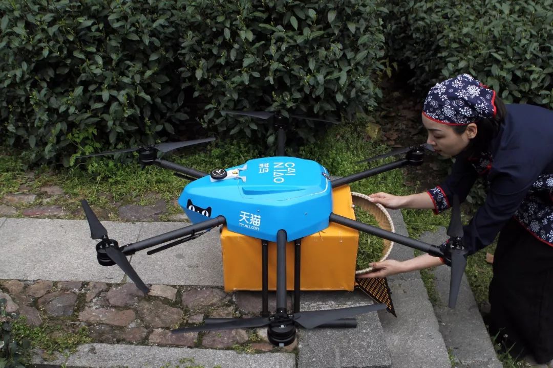 西湖边的采茶小姐姐，菜鸟的程序员是这样地爱你们