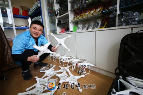 日照农村小伙初中毕业自学成无人机修理师，年入20万！