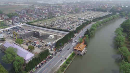 无人机上阵助力清明安保 能以40公里每小时速度空中巡逻