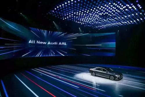 500架3D立体无人机编队闪耀夜空 助阵奥迪A8L震撼上市