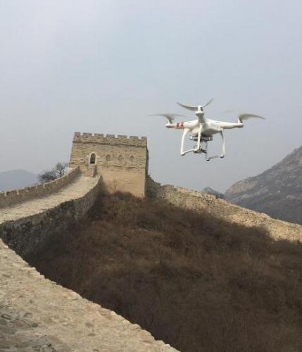 英特尔用“AI+无人机”修复长城