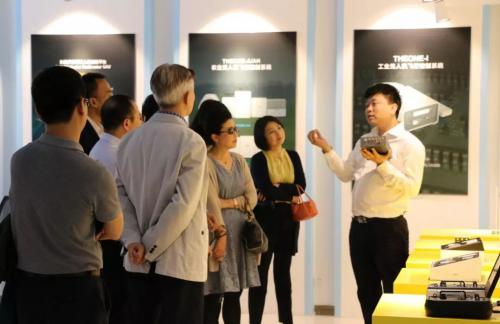 沈阳市人大代表浑南区代表团莅临无距科技视察