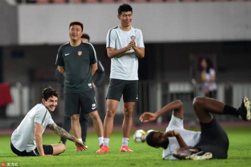 盘外招？无人机闯入权健封闭训练 亚足联确认为误闯