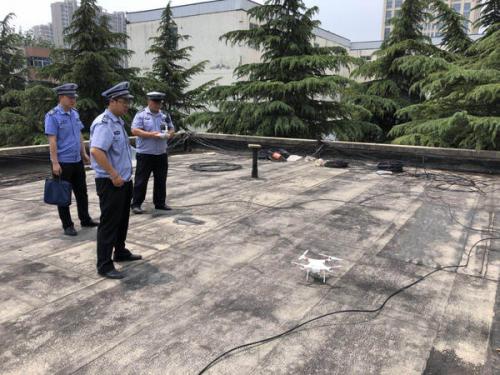 无人机立大功！郑州这些单位楼顶私自加盖房子被查处