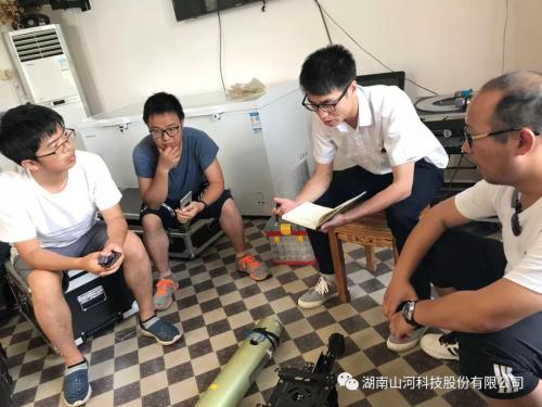 山河“雷霆”无人机作业 创“新高度”