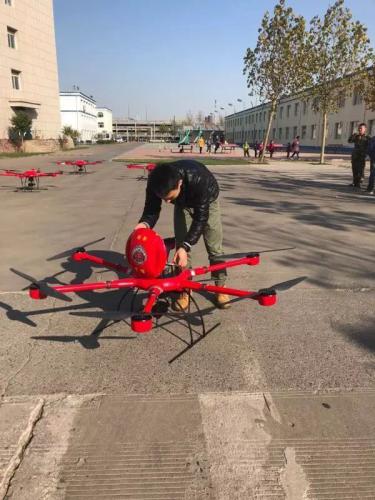 飞手记｜90后无人机“飞手”一年飞遍30个城市，巧解万千难题