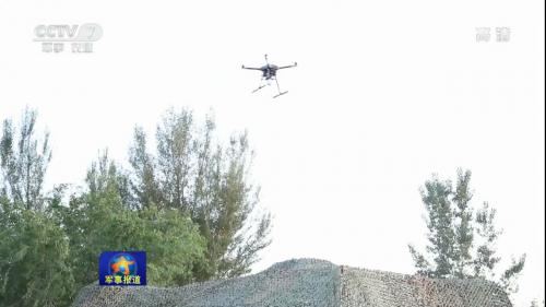 抬头！收快递！后装部门用无人机为部队送弹药