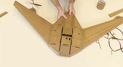 不可思议的纸飞机：不但会飞，还能在危急关头救人一命