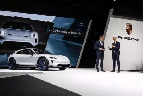 特斯拉劲敌终于要来了，充电15分钟续航400公里，还配无人机！