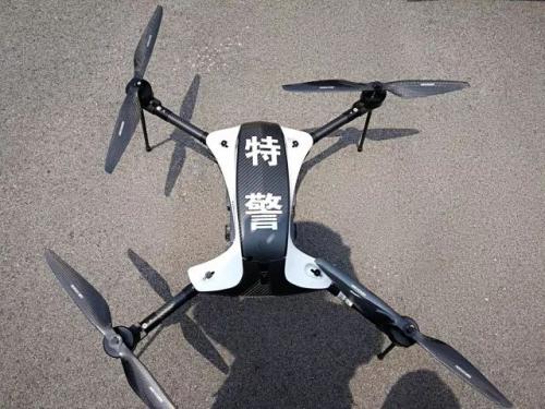 会飞的特警，你见过吗？！