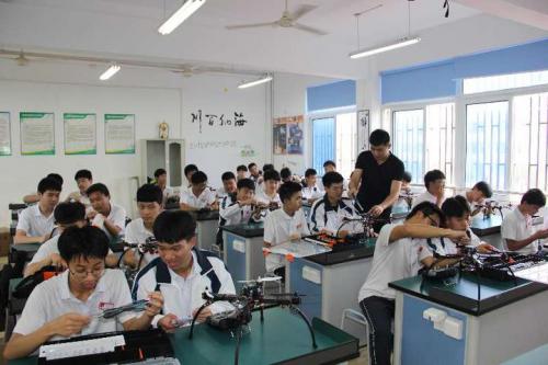 职教融入路桥特色 致力培养“精工匠”