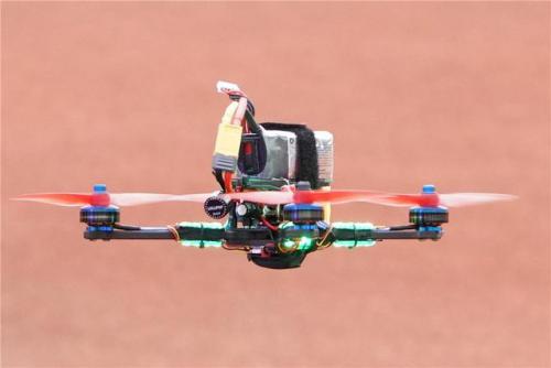无人机的速度与激情：“终极之翼”无人机竞速邀请赛广州开赛